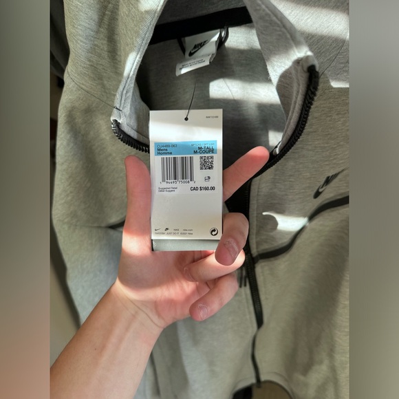 Grey nike tech size medium - Picture 3 of 5